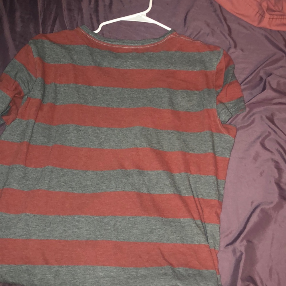 gap tee - Picture 3 of 3